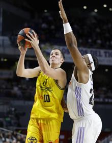 Imagen secundaria 2 - Imágenes del encuentro entre el Real Madrid y el Gran Canaria. 
