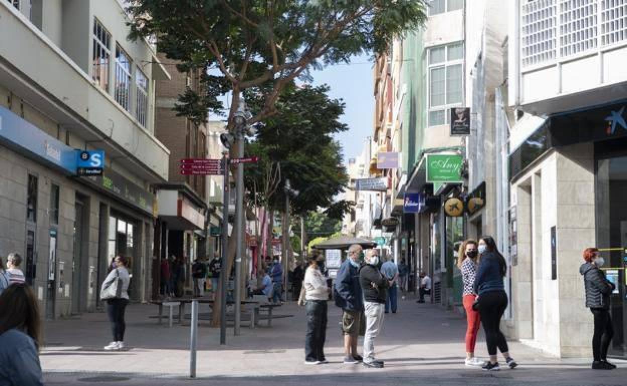 El municipio bate récords en 2022 con 799 parados menos que el año anterior