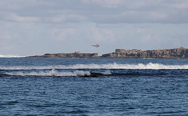 Imágenes de la maniobra en la zona del Confital. 