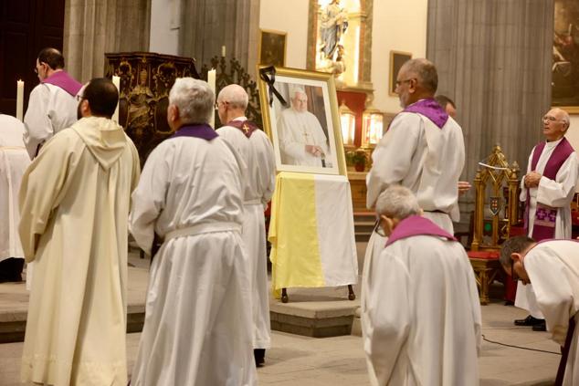 Imagen de la misa funeral de Benedicto XVI. 