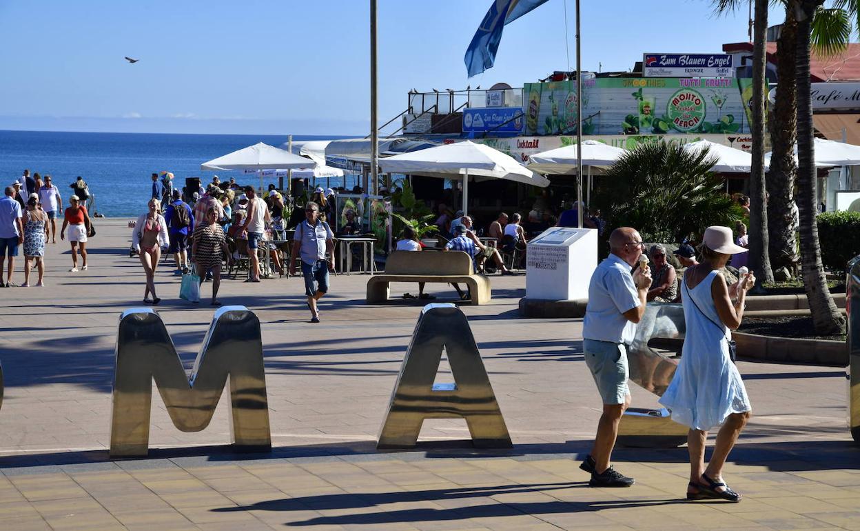 Duele. Pero no sólo es conveniente, sino necesario. Reconocer los fallos, errores o debilidades propias nunca es fácil por aquello de la condición humana tendente a ver ‘la paja en el ojo ajeno, pero no la viga en el propio’. Ejercicio de autoexploración fundamental para, detectadas las debilidades, rehacer el posible (mal) camino andado y dirigirnos, con optimismo, a la senda de los grandes logros.