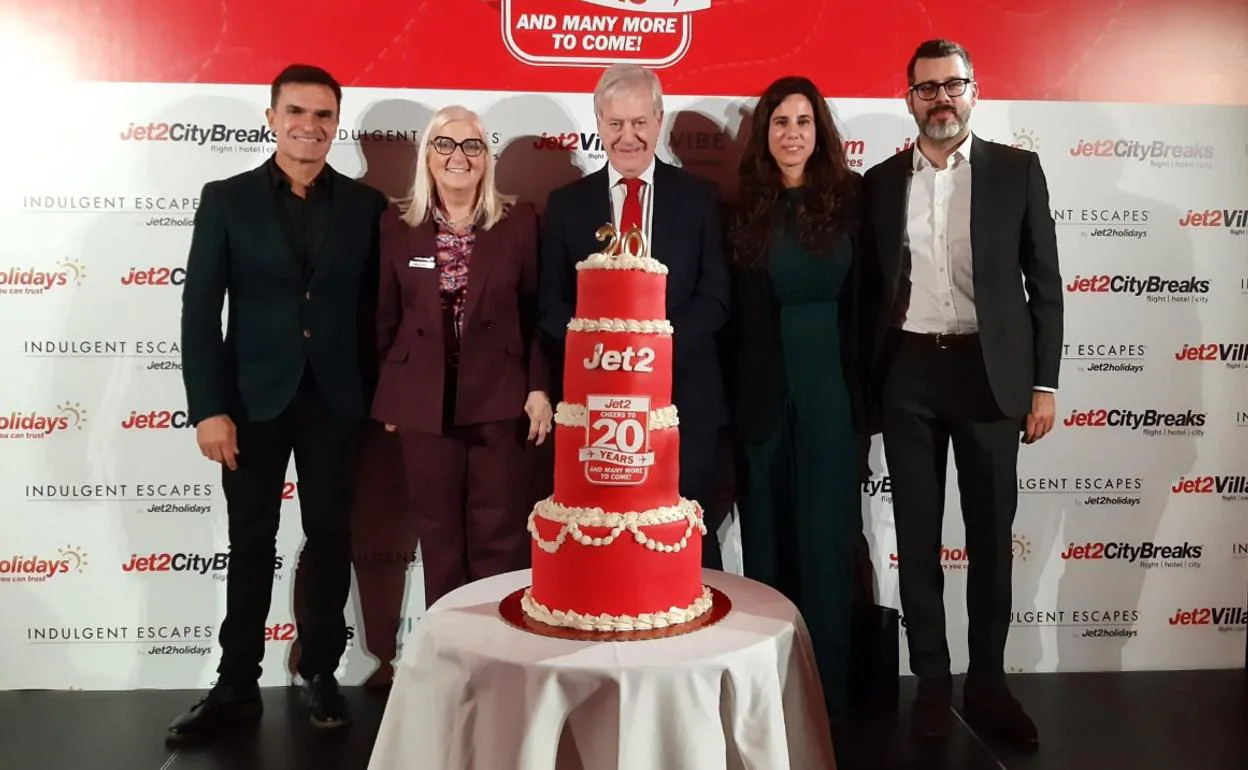 Lanzarote celebra el vigésimo aniversario de Jet2 en España