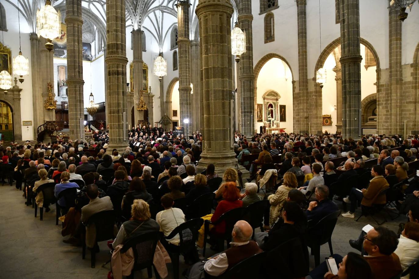 Fotos: El Festival de Música de Canarias se adueña de la catedral