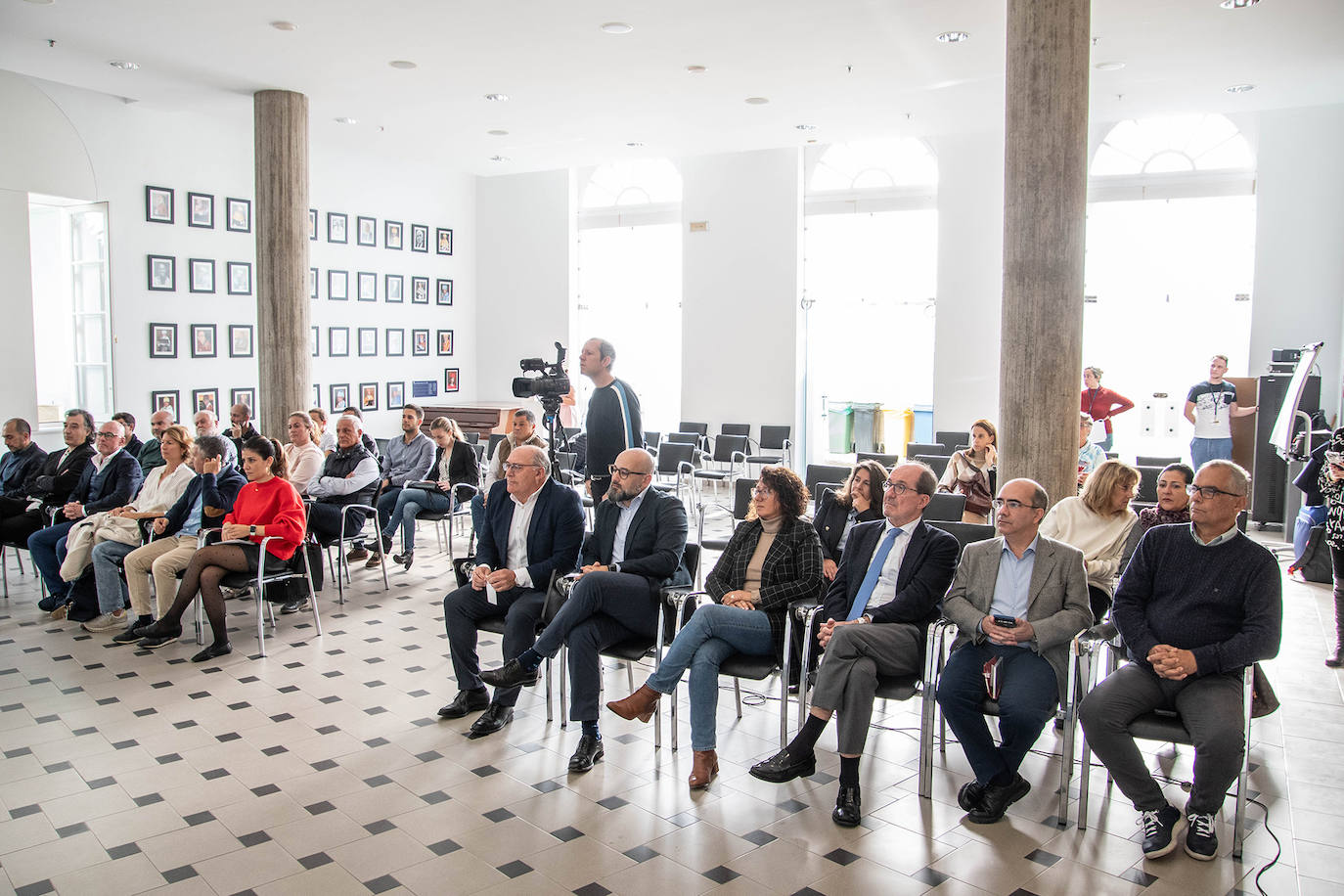 Imagen secundaria 1 - Imágenes del acto celebrado en la sede institucional de la ULPGC. 