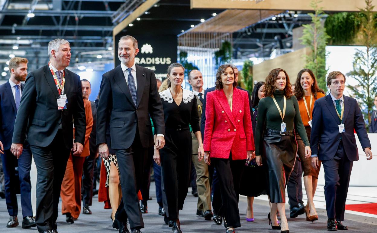 Los Reyes de España inauguraron ayer la feria. 