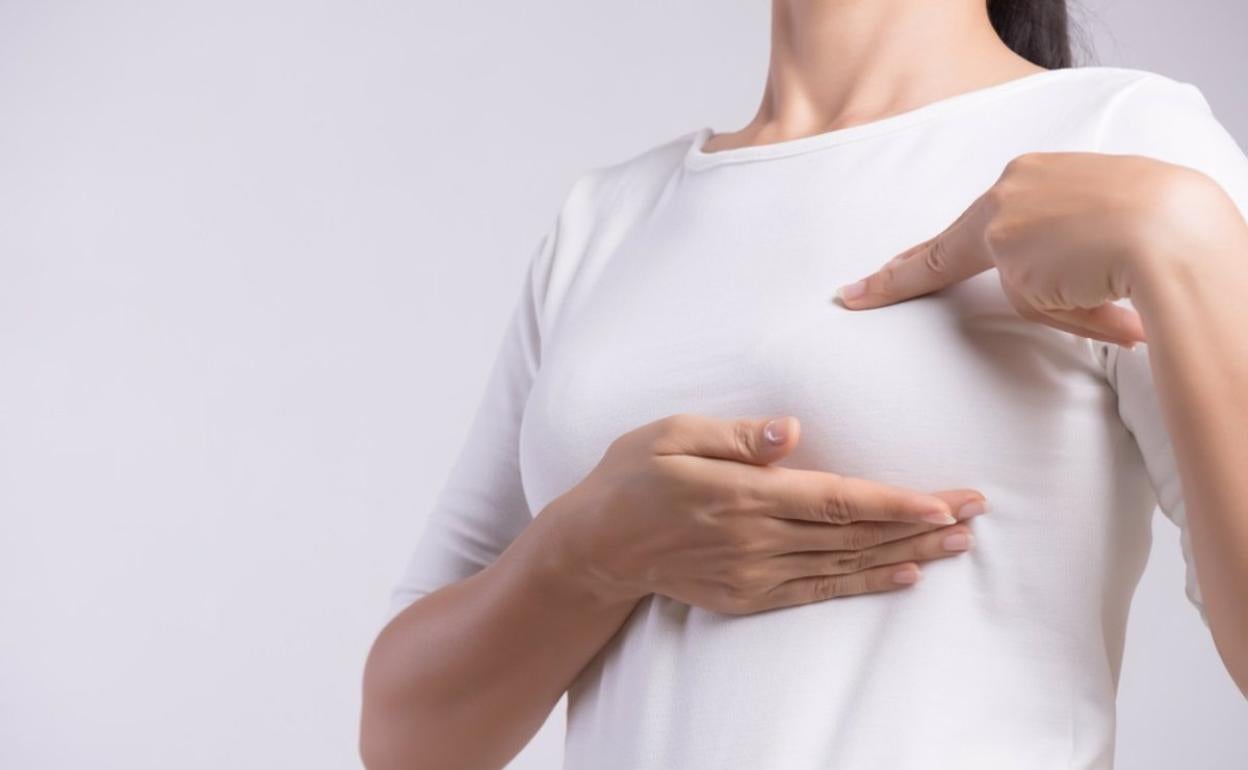 Las pacientes de cáncer de mama denuncian los restrasos para ser operadas