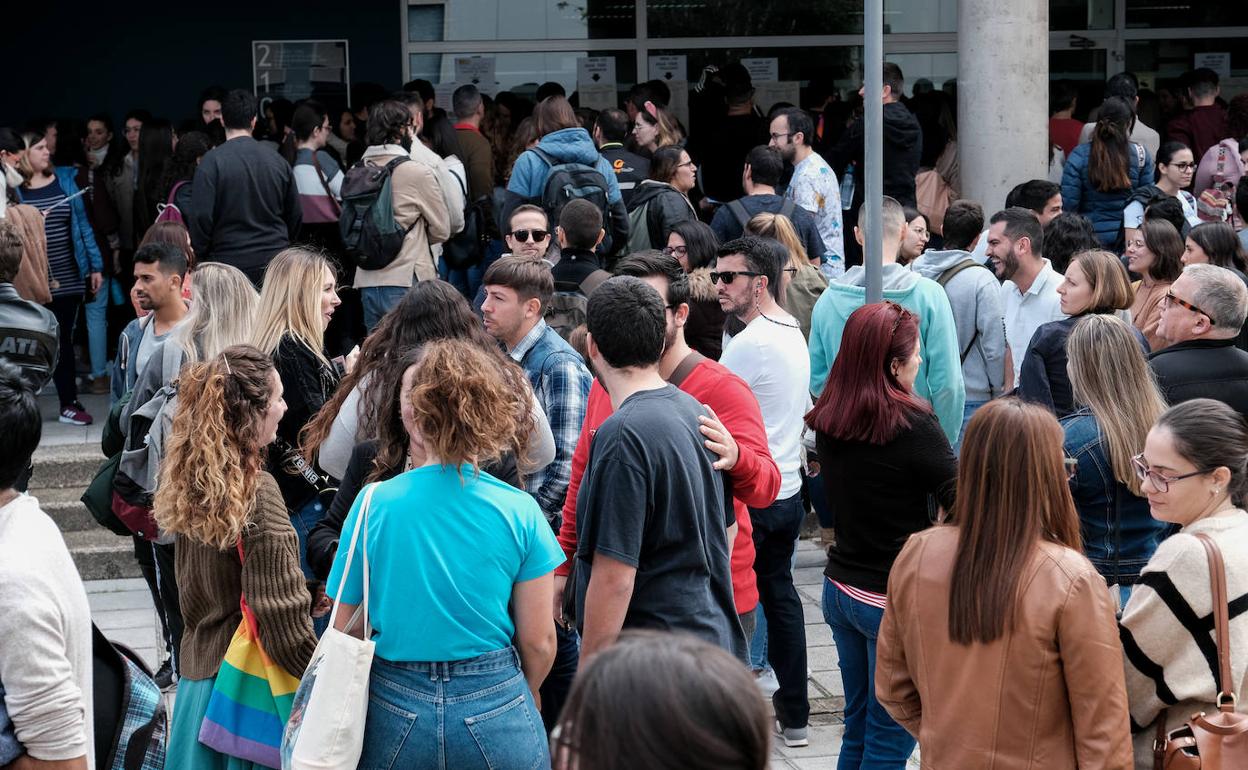 1.105 personas optan en Canarias a la formación sanitaria, donde se ofertan 422 plazas