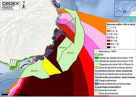En verde, los polígonos previstos para eólica marina en Gran Canaria. El situado más al sur se ha eliminado. 