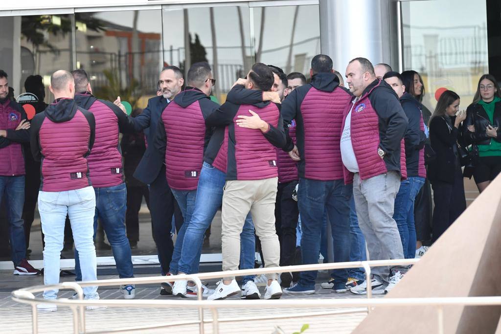 Fotos: triste despedida de amigos y familiares de Arturo García 