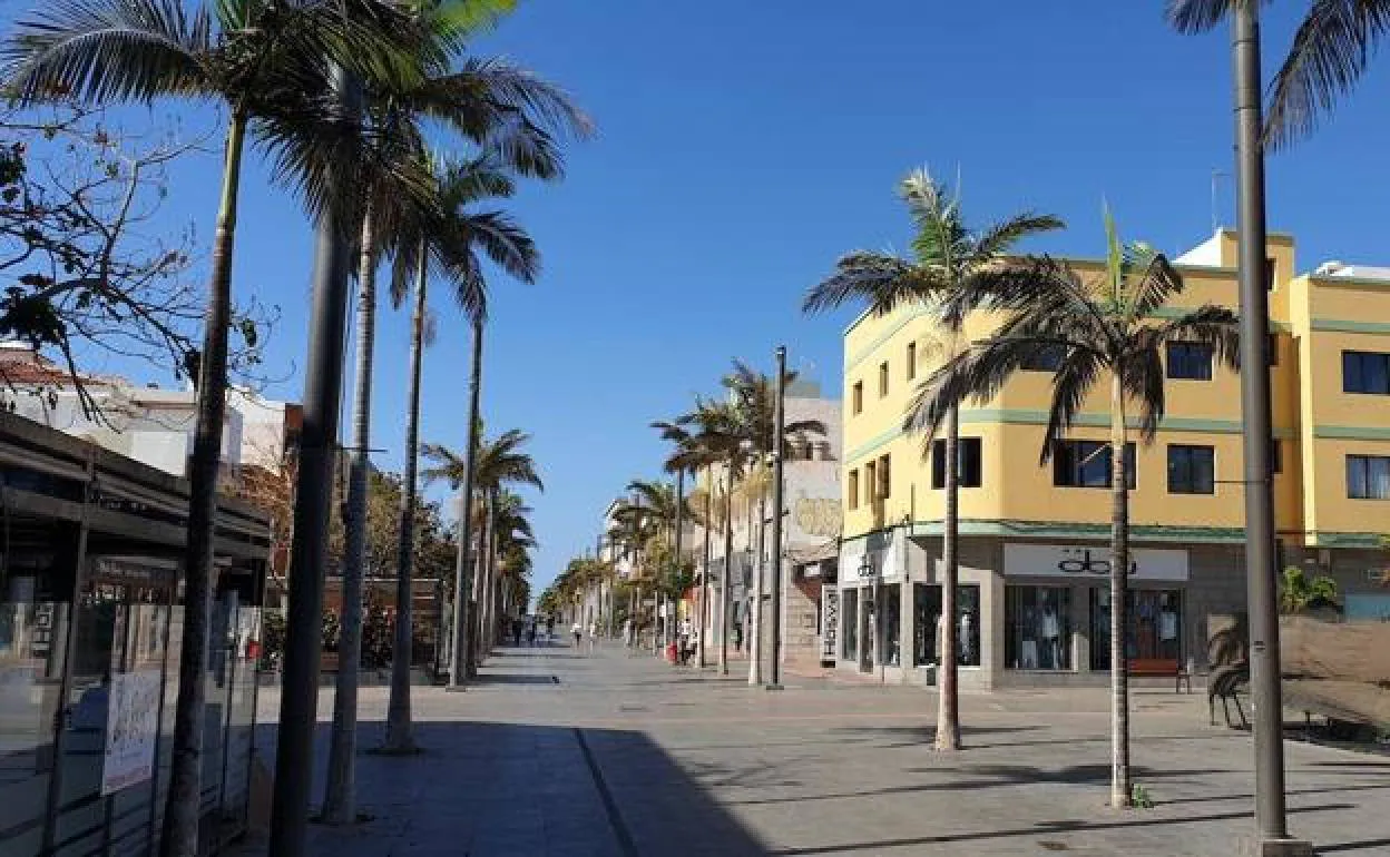 Foto de archivo de la Avenida de Canarias, en Vecindario 