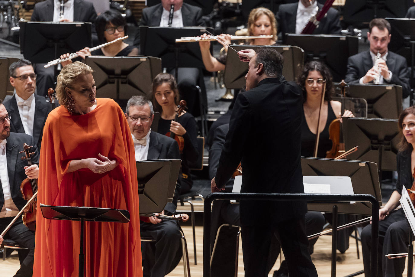 Fotos: El poderío vocal de Elina Garanca se adueña del Alfredo Kraus