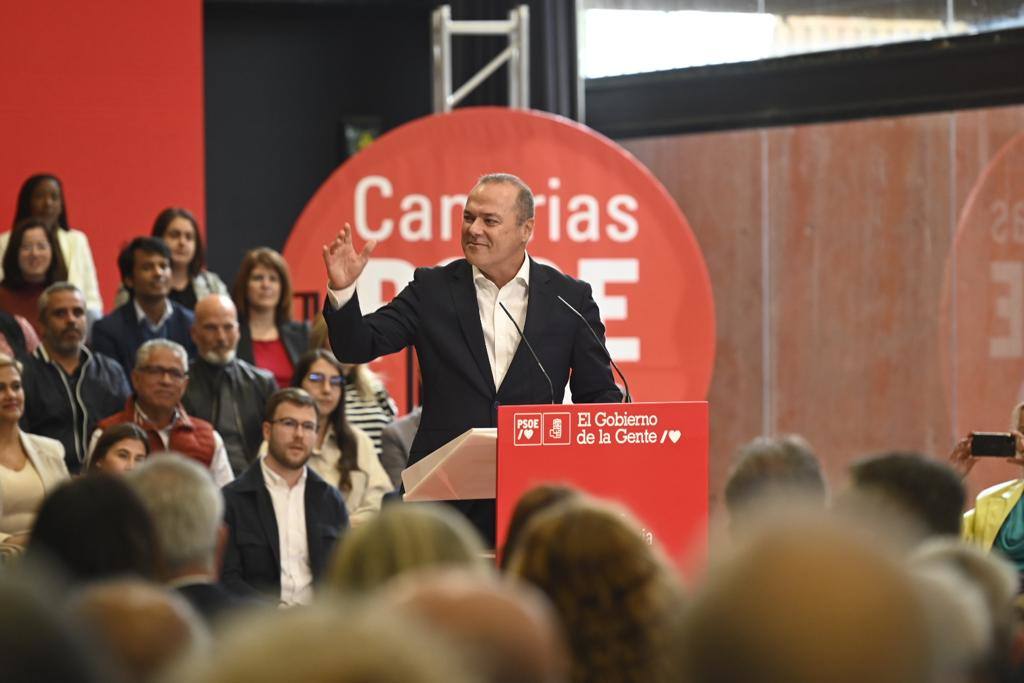 Fotos: El acto del PSOE liderado por Pedro Sánchez en el Auditorio Alfredo Kraus, en imágenes