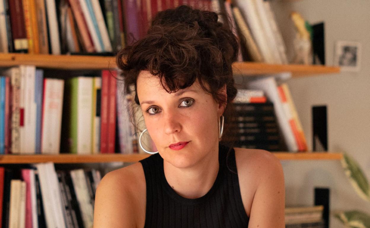 La periodista, editora y escritora Sabina Urraca. 