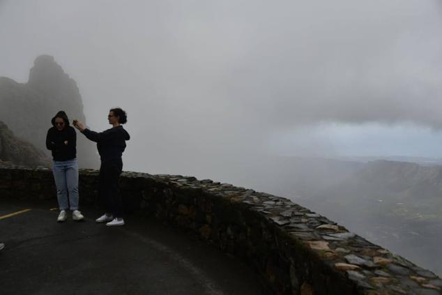 El frío conquista la cumbre de Gran Canaria