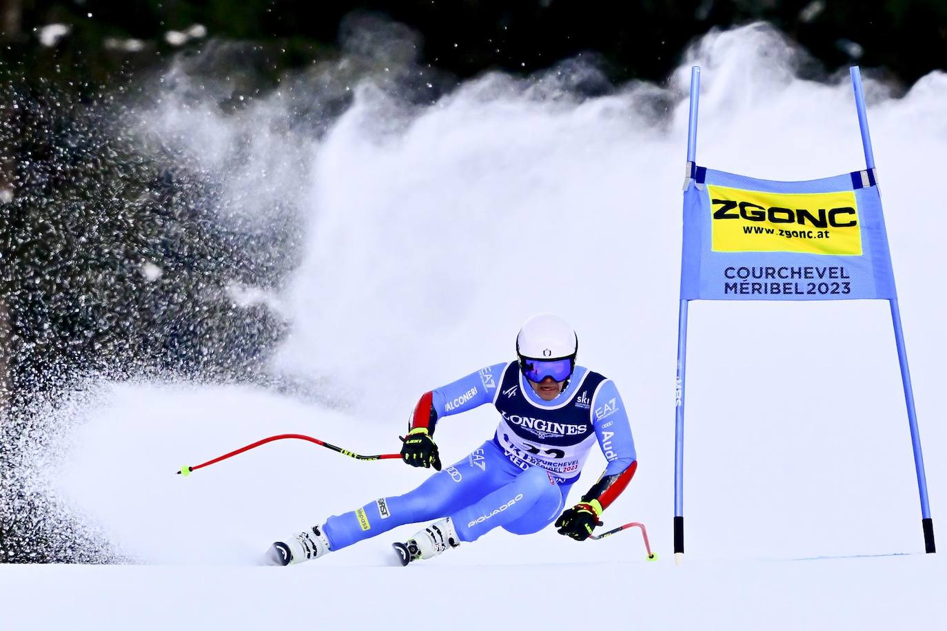 - El italiano Tobias Kastlunger en acción durante el supergigante del Campeonato del Mundo de Esquí Alpino que se celebra en la estación francesa de Meribel. 