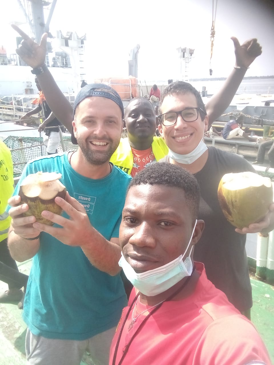 Francisco siempre se hacía amigo de los pescadores africanos. 