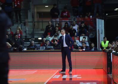 Imagen secundaria 1 - Imágenes del encuentro entre el Hapoel Tel Aviv y el Gran Canaria. 