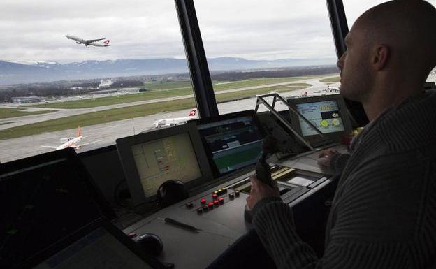El Gobierno retoma la privatización de las torres de control en 7 aeropuertos