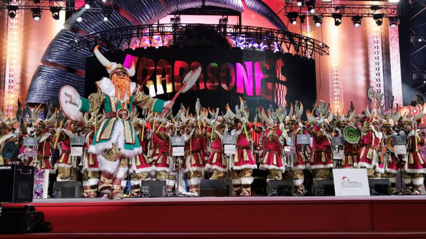 Fotos: Santa Catalina se llena para escuchar a las murgas