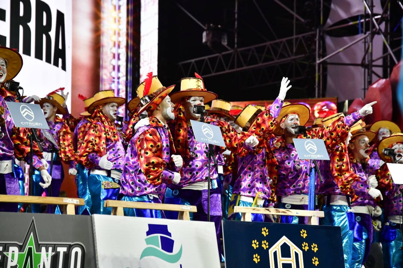 Fotos: Santa Catalina se llena para escuchar a las murgas