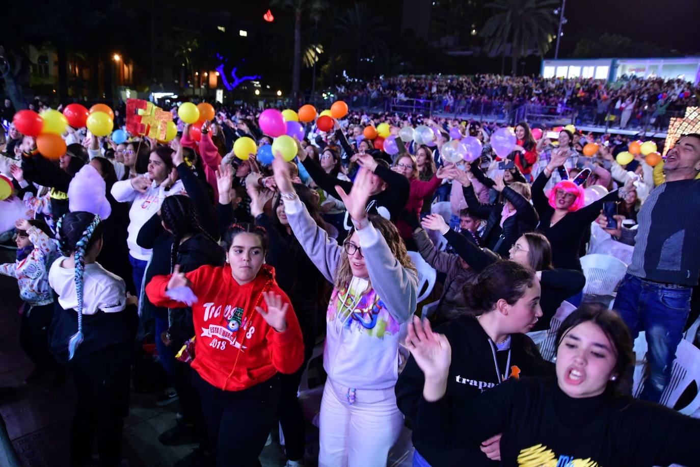 Fotos: Santa Catalina se llena para escuchar a las murgas