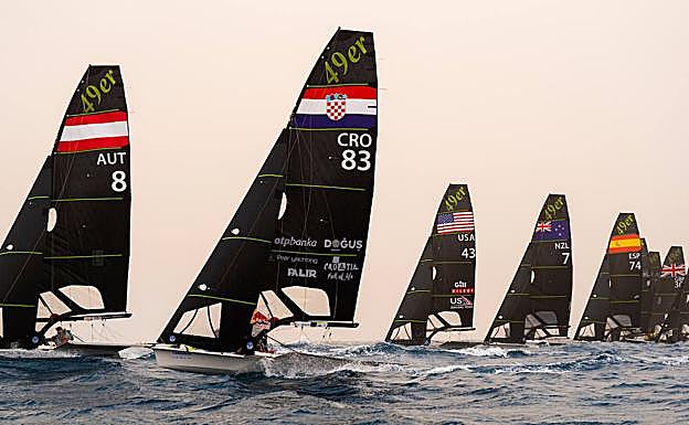 Medal Race de la flota de 49 er. 