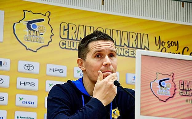 Jaka Lakovic, entrenador del Club de Baloncesto Gran Canaria, durante la rueda de prensa. 