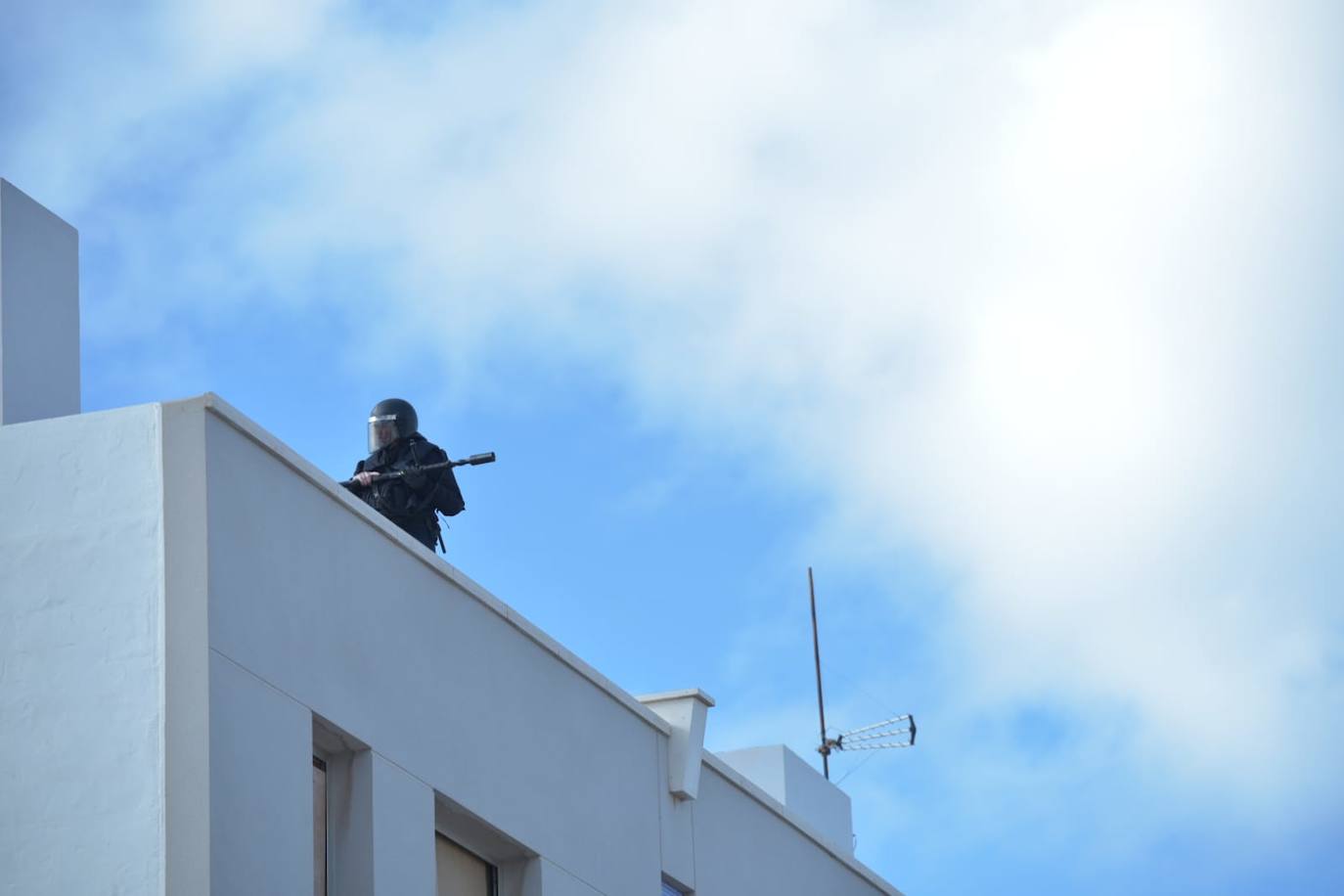 Fotos: Tensión e indignación entre los vecinos en el desalojo de Castillo del Romeral