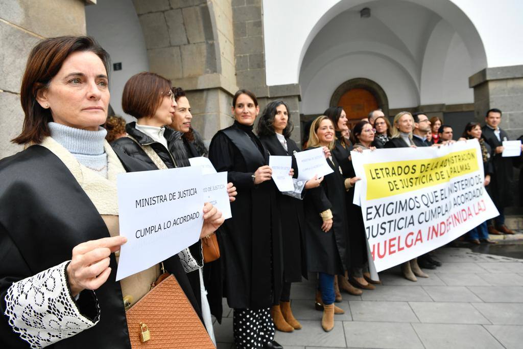 Fotos: Los letrados de la administración de Justicia siguen firmes en su protesta