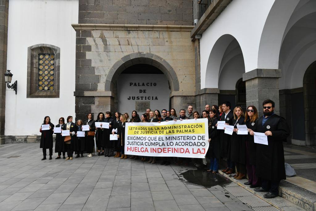Fotos: Los letrados de la administración de Justicia siguen firmes en su protesta