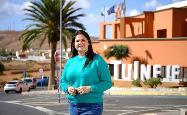 Esther Hernández, alcaldesa de Tuineje. 