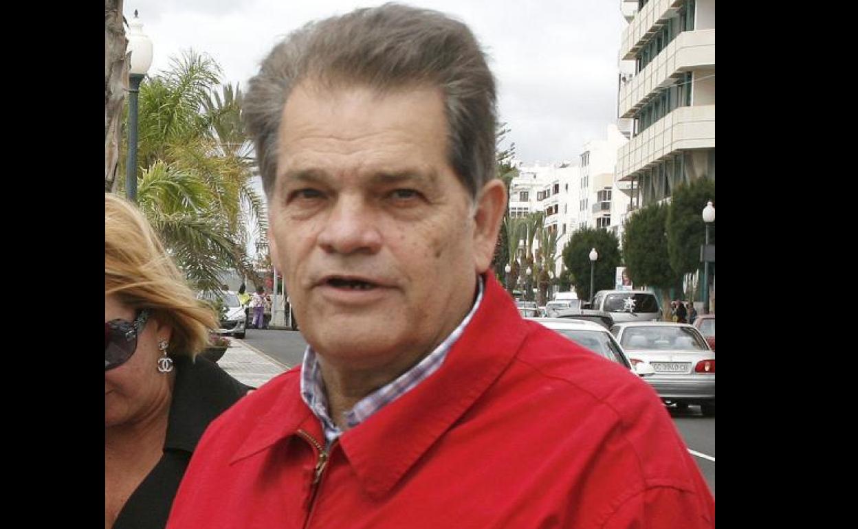 José Manuel Fiestas Coll. 