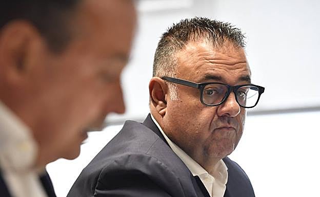 Conrado Domínguez, sobre un ganadero: «Que recurra (...) y le echamos una mano» 