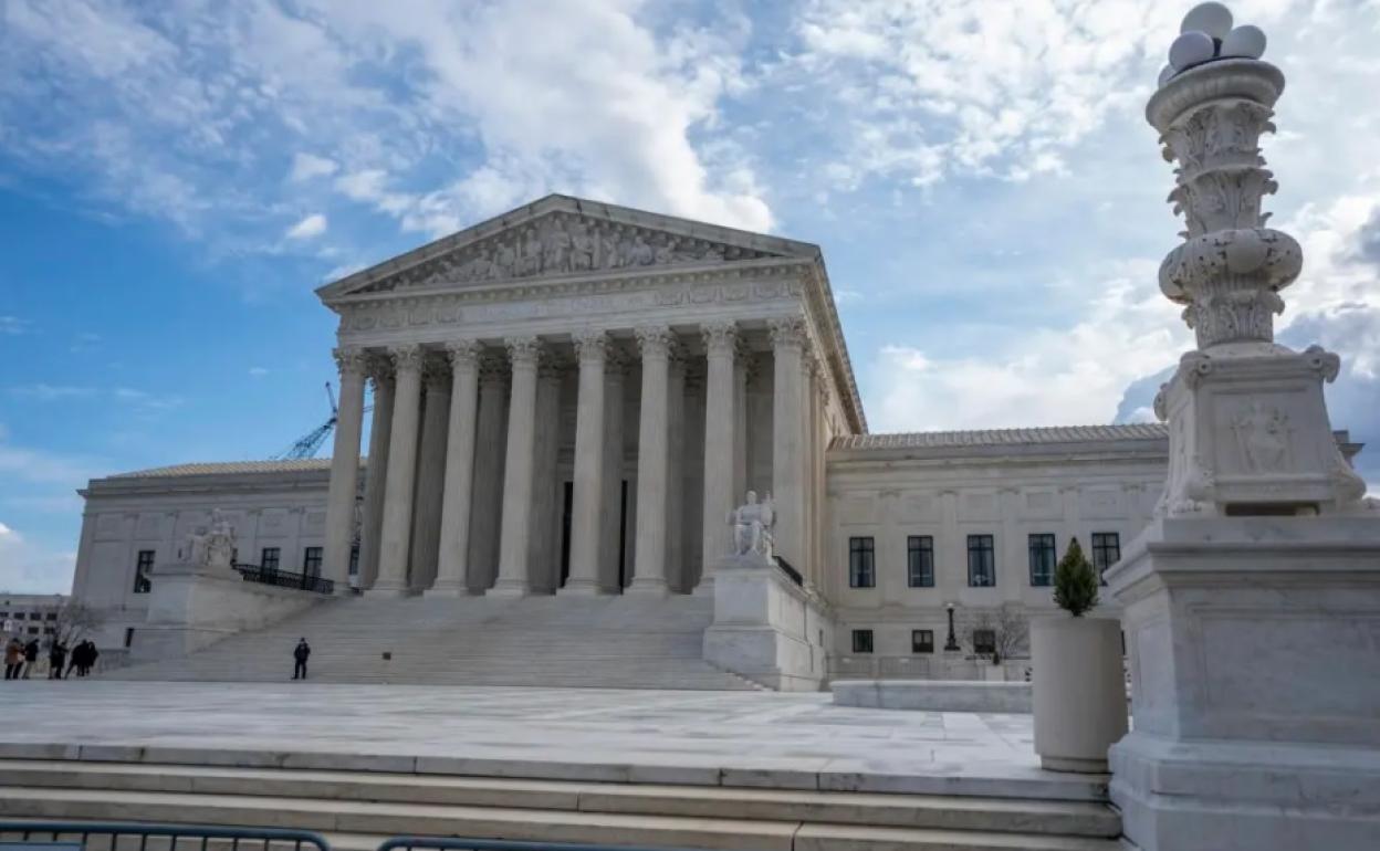 Vista exterior del Tribunal Supremo de EE.UU. en Washington, donde se examina la denuncia.