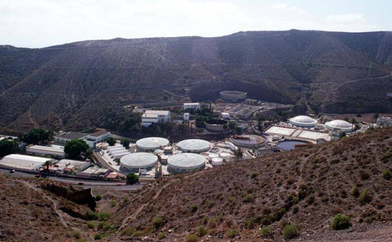 Imagen de archivo de la depuradora de aguas residuales de Barranco Seco, en la capital. 
