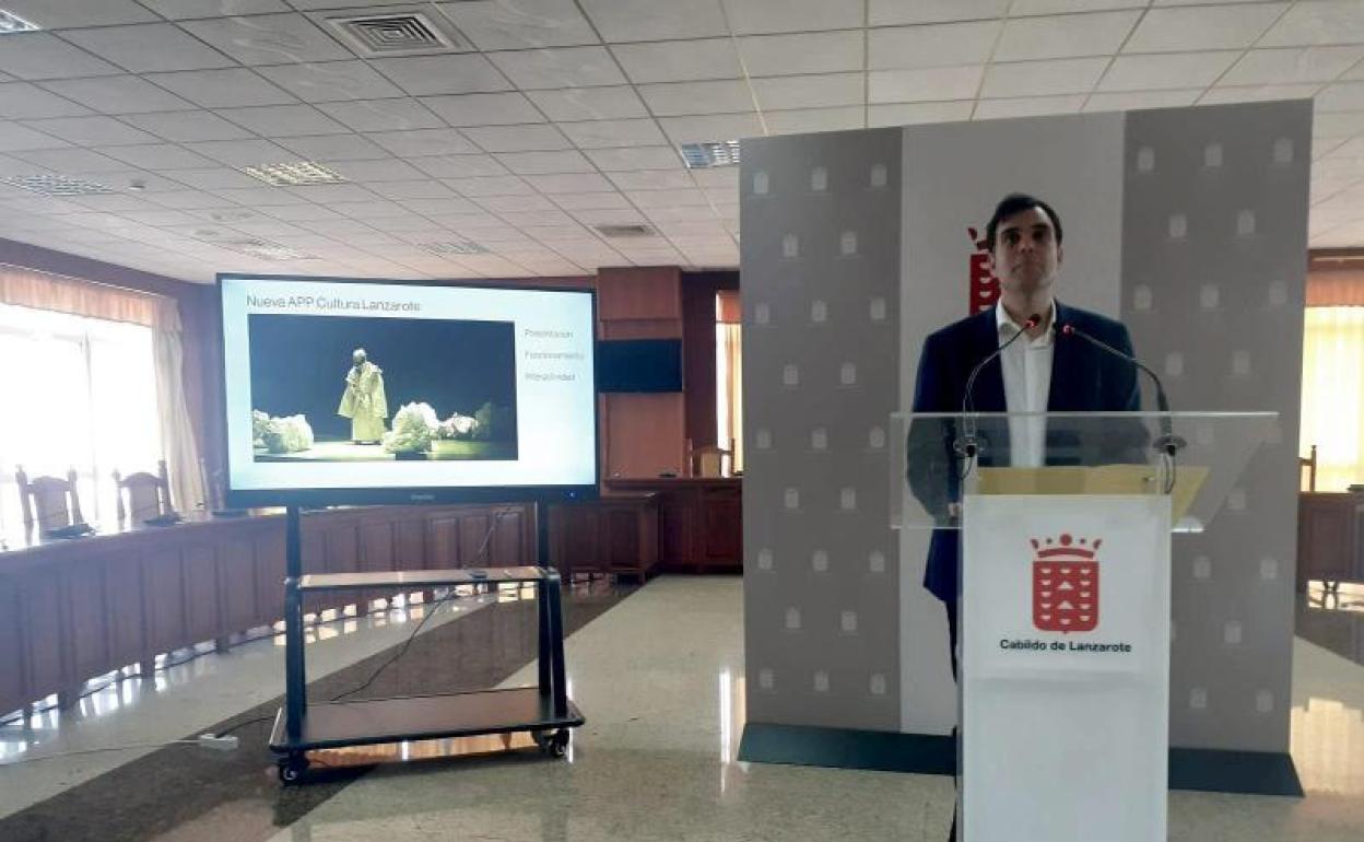 Presentación a cargo del consejero Alberto Aguiar. 