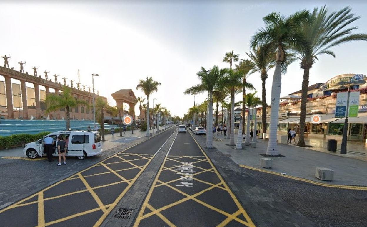 Imagen de la Avenida de Las América, lugar donde se encuentra el local. 