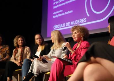 Imagen secundaria 1 - Charter 100 visibiliza la experiencia de 8 mujeres pioneras en diferentes ámbitos de la vida laboral y social de Canarias
