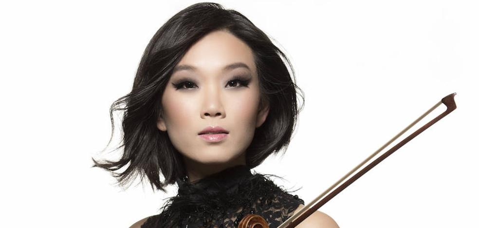The violinist Mareen Choi stars in the Mousikê master classes