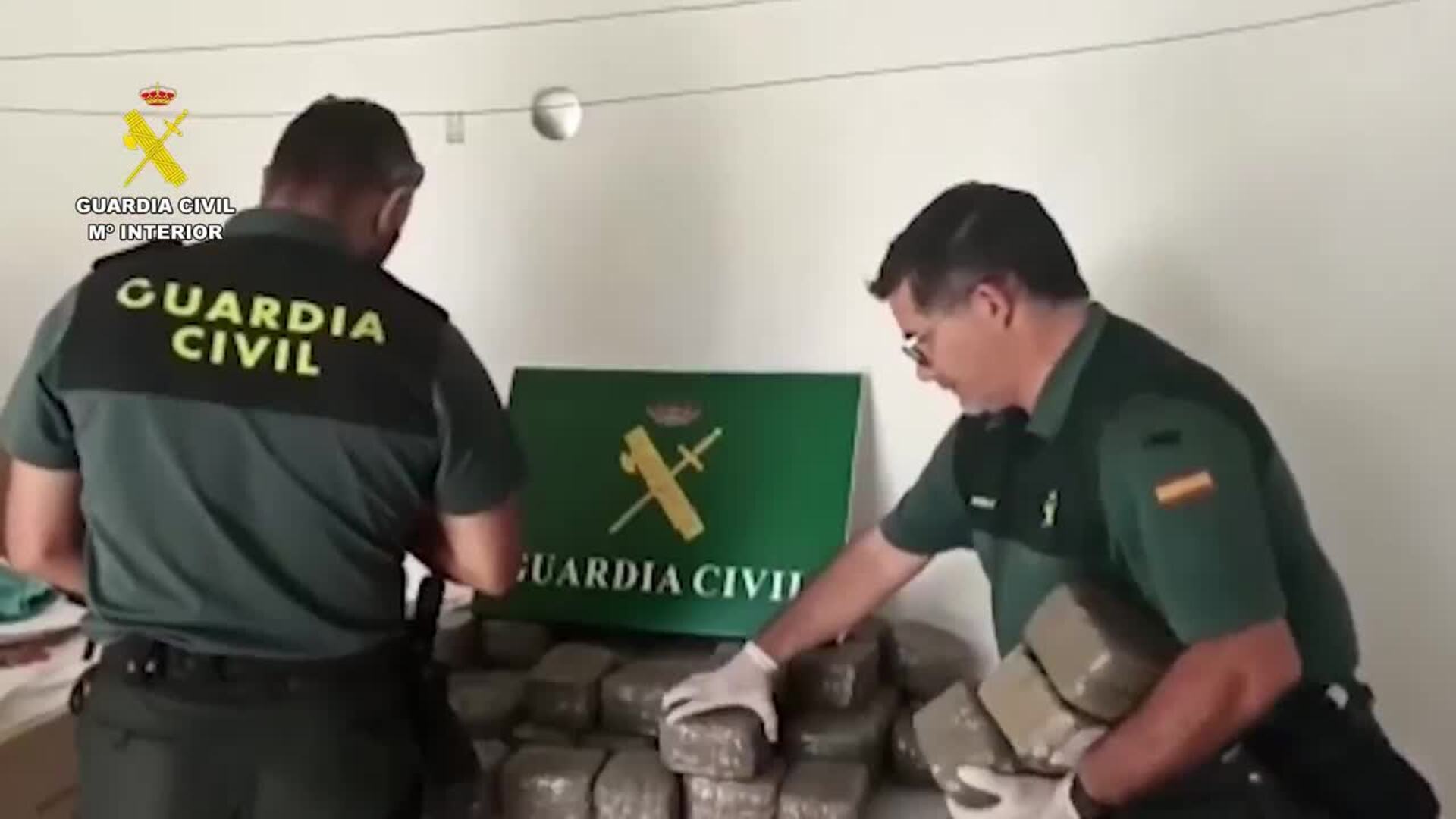 Interceptado un pesquero con más de 1.500 kilos de cocaína a unas 150 millas al sur de Canarias
