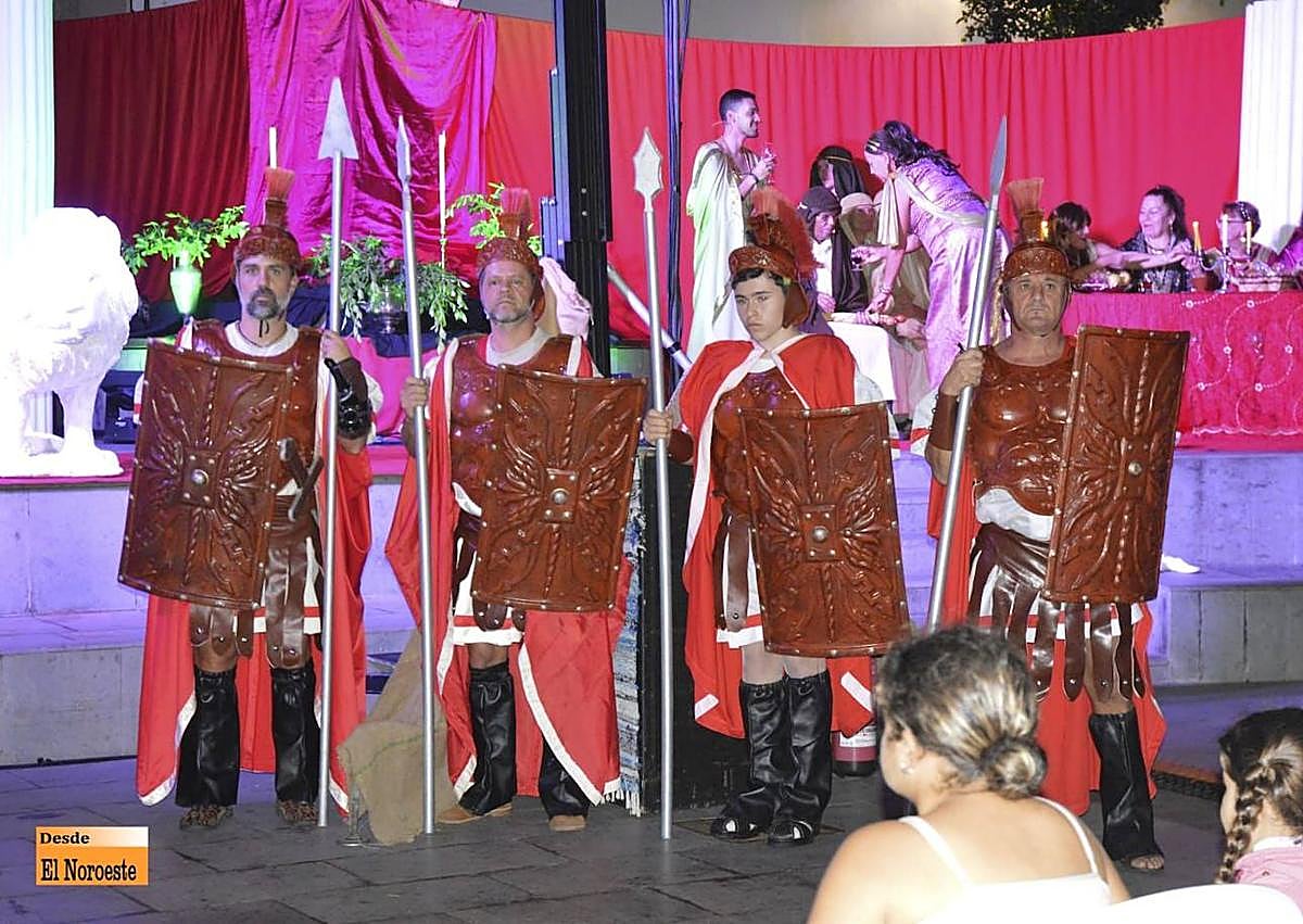 Imagen secundaria 1 - La Aldea de San Nicolás vuelve a celebrar con éxito el Auto de Reyes Magos