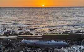 La lancha apareció la mañana de este sábado