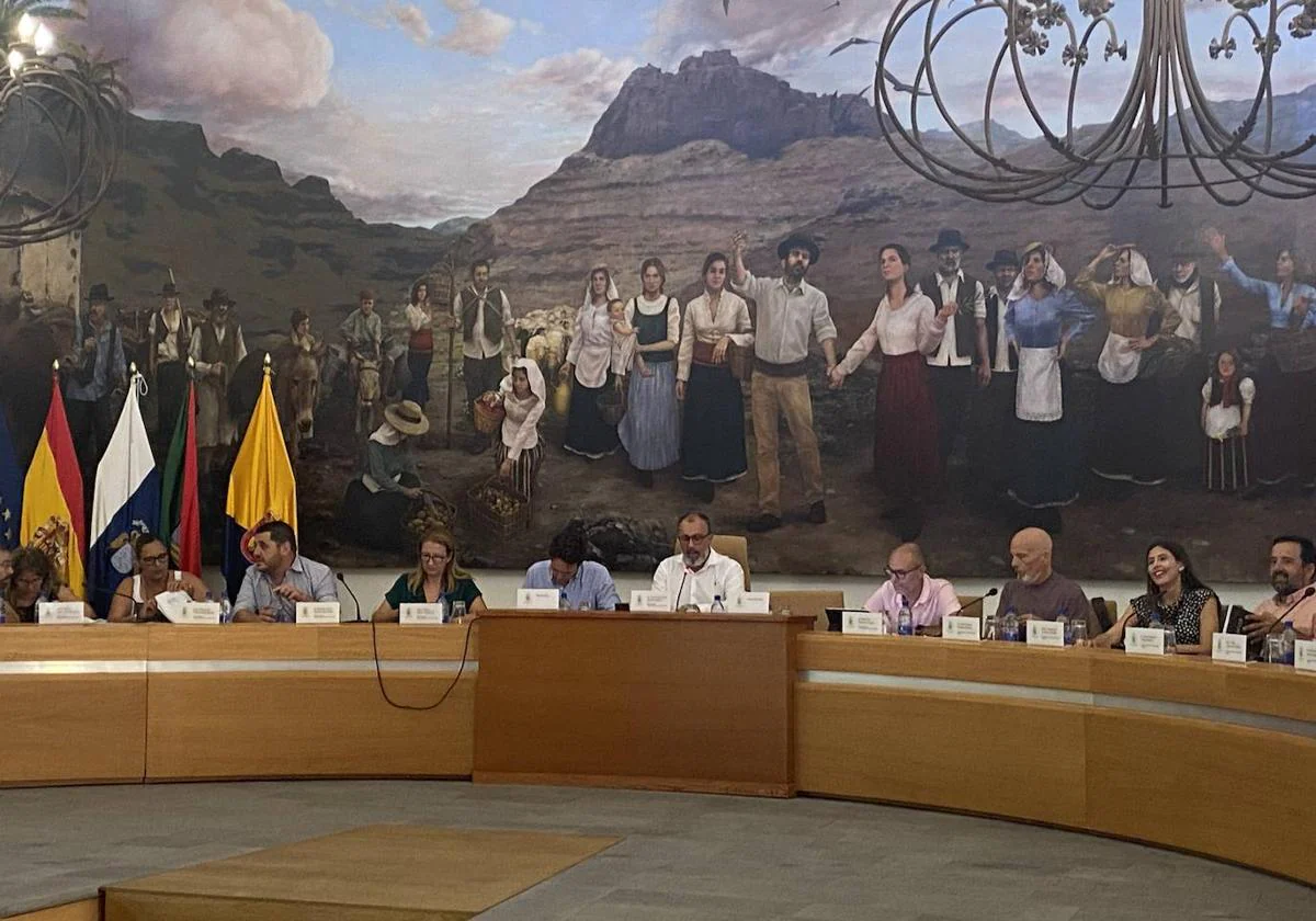 El alcalde de Santa Lucía declara ante el juzgado «con la conciencia tranquila»