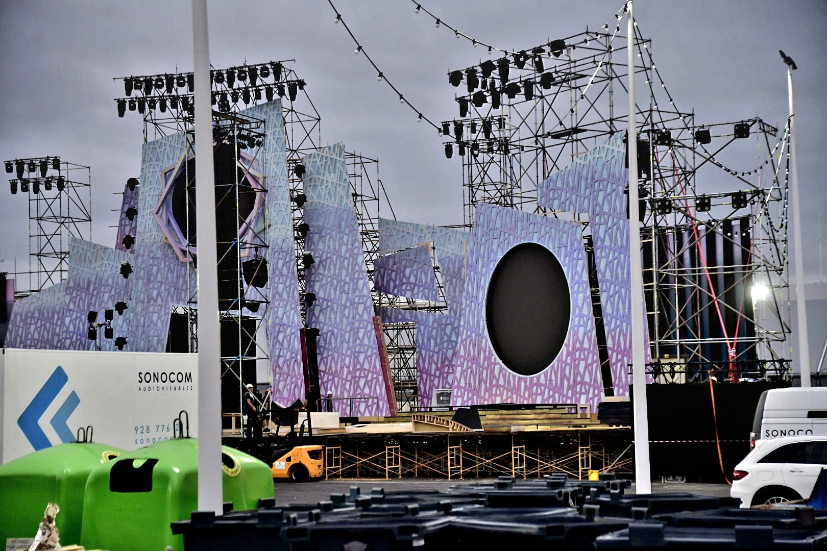 Preparativos para &#039;Los Carnavales del Mundo&#039;