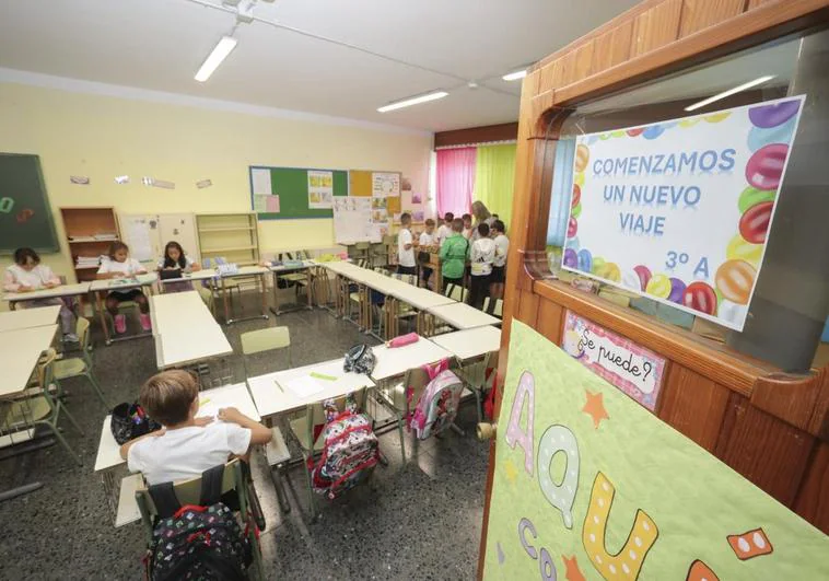 Imagen tomada en septiembre en el inicio del presente curso escolar en el colegio Agustín Hernández Díaz en el municipio de Moya.