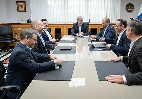 Reunión celebrada este lunes en Presidencia del Gobierno de Canarias.