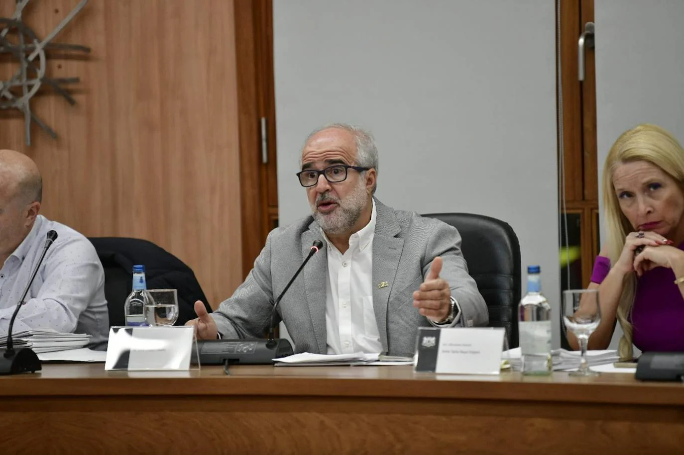 El alcalde de Ingenio anuncia que formalizará su dimisión el 5 de febrero, en imágenes