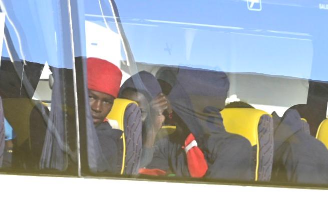 Llegan a Gran Canaria más de 200 migrantes trasladados desde El Hierro
