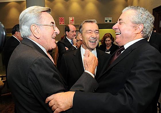 Los expresidentes Manuel Hermoso, Paulino Rivero y Lorenzo Olarte