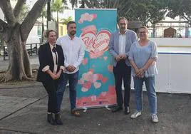 Nayra Navarro, Juan Antonio Peña, Felipe Afonso y Natividad Suárez presentaron 'Telde Enamora' en el parque Franchy Roca.